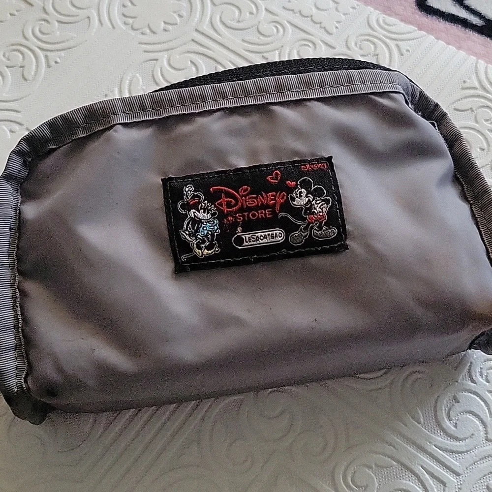 Disney Store × Lesportsac Mickey & Minnie Mouse Makeup Pouch Bag Hearts Love
